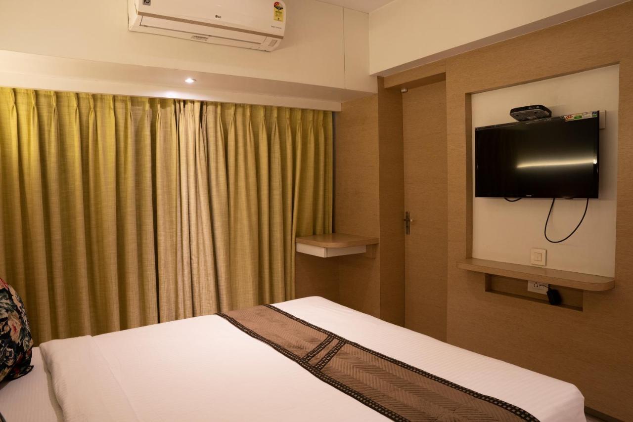 Gold Crest Business Hotel Navi Mumbai Kültér fotó